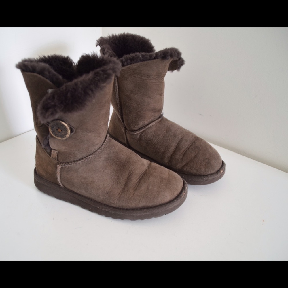 UGG Bailey Button - Picture 7 of 8